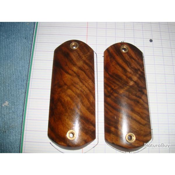 PLAQUETTE EN BOIS PRECIEUX POUR COLT 32 VOIR COTES