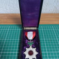 Médaille japonaise soleil levant, rising sun 6ème classe WW2 argent