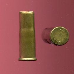 .380 Bull Dog à grenaille - long étui laiton bouteillé - marquage : GG 380 - amorce centrale interne