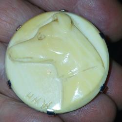 Rare et sublime Broche fin XIXÈME  début XXÈME tête de chien sculpté.