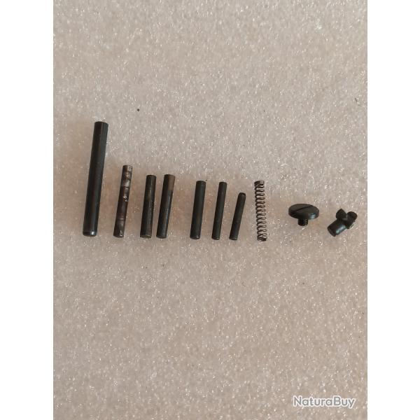 Lot petite pices Erma EP 882 P38 en 22lr