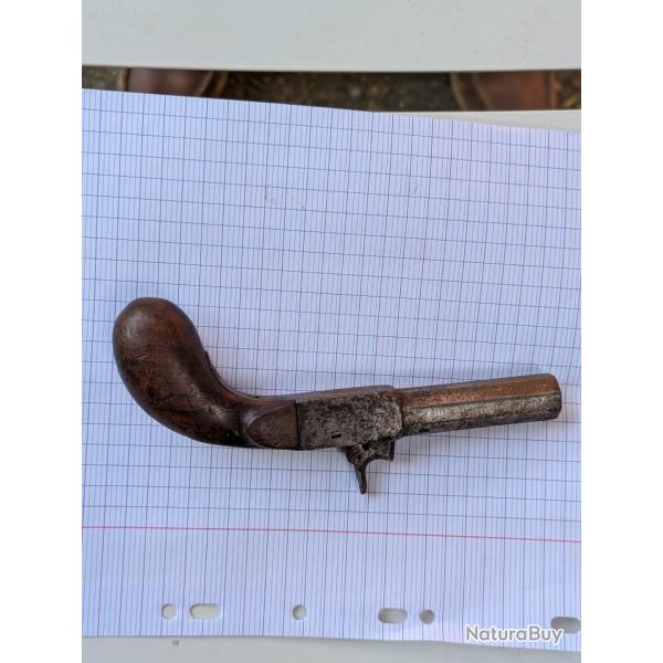 Ancien pistolet de coffre
