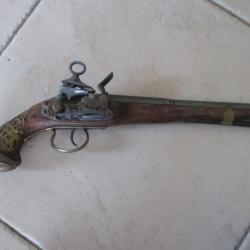 Réplique pistolet a silex