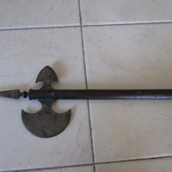 hache du moyen age