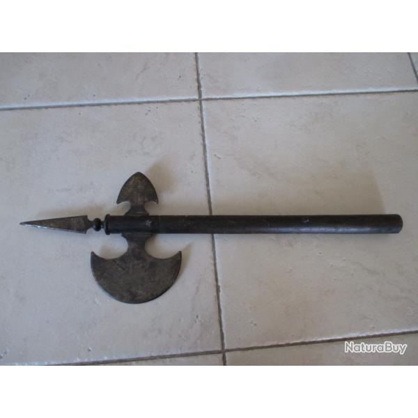 hache du moyen age