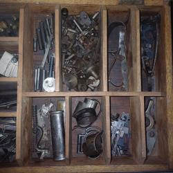 Lot pièces fond d'armurier