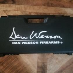 COFFRET REVOLVER A PLOMBS DAN ET WESSON + CIBLE ET PORTE CIBLE CONIQUE
