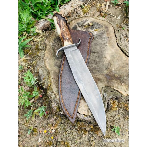 gigantesque couteau bowie d'artisan / acier carbone D2