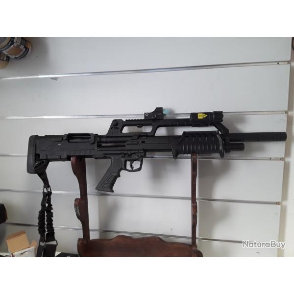 Fusil a pompe Hatsan ESCORT BULLTAC PUMP ACTION cal.12/76 synthtique can.61cm + point rouge + lampe