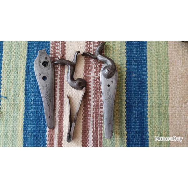 Platine droite de fusil  broche type Lefaucheux Saint Etienne