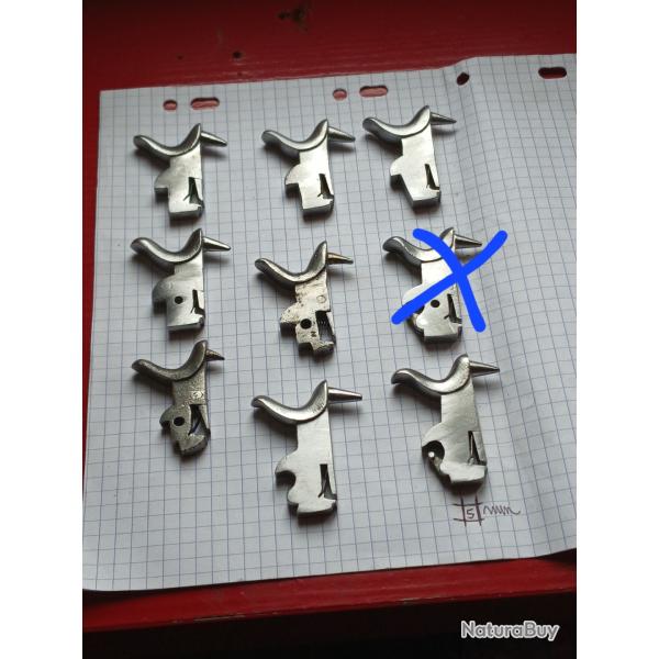 1 Chien neuf revolver bulldog's