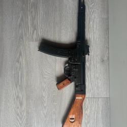 Réplique jouet métal ou reconstitution SturmGewher 44 ou STG 44 Denix