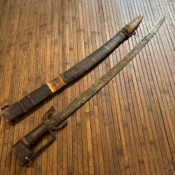 SABRE NIMCHA LAME GRAVÉE DE MOTIFS POIGNÉE EN CORNE MAROC XVlll éme