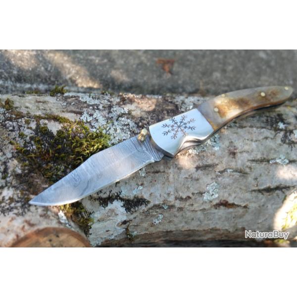 Beau Couteau Damas Lame Clip Point 128 Couches Manche Blier Mitres Celtique Linerlock Fab Artisanat