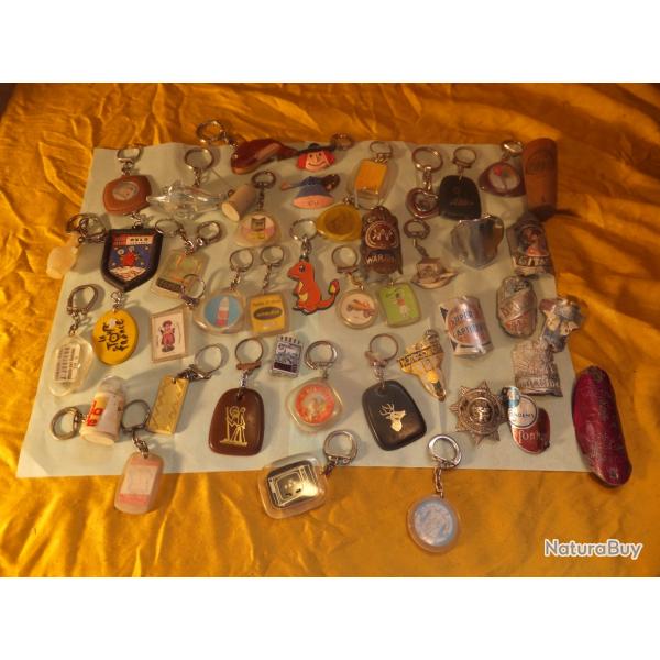 Important.  Lot de portes cls et plaques de vlos  anciens,