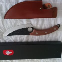 COUTEAU JAPONAIS AIGUISE A LA MAIN AVEC MANCHE EN BOIS DROIT