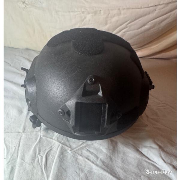 Casque tactique type FAST neuf - support NVG fissur (sans incidence) - Noir