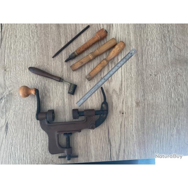 Sertisseur de cartouche ancien et mesureur de poudre