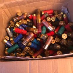 a saisir gros  lot  plus de 8kg de cartouches toutes marques tout plombs cal 12