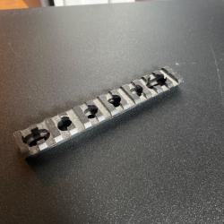 Rail en métal pour grip M4 Airsoft