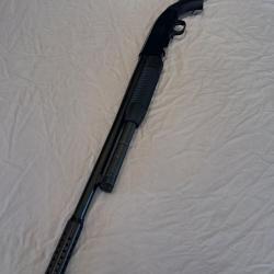 Fusil à pompe Mosseberg  Maverick canon rayé ,synthétique cal 12