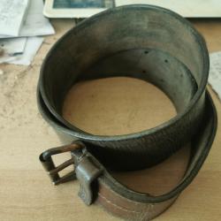 Ceinturon militaire double ardillon.