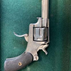 Très jolie revolver 320 style baby maquaire Cal 320
