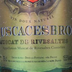 UNE BOUTEILLE DE MUSCAT DE RIVESALTE ANNEES 80