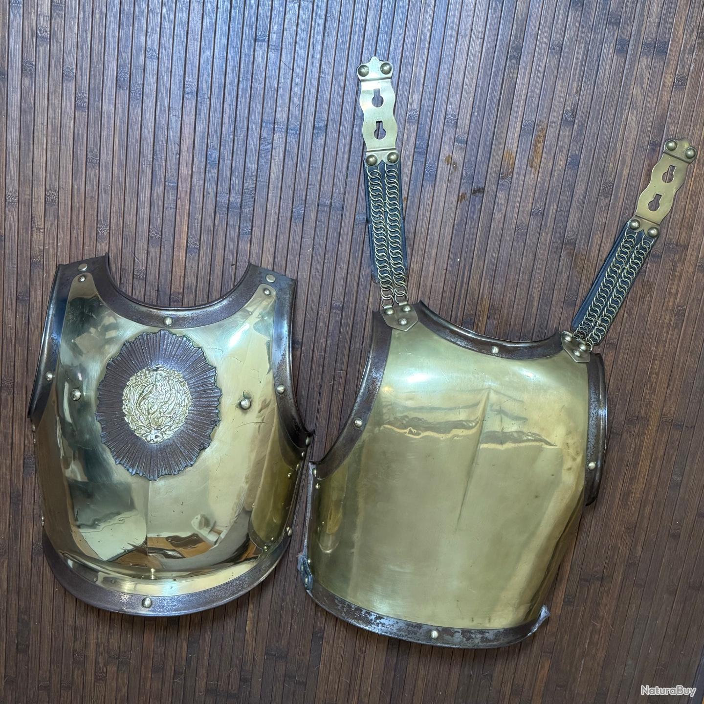 Armure, épée, bouclier… La panoplie du chevalier mise aux enchères à