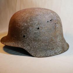 Casque allemand modèle 1942 - provenance terrain NORMANDIE 1944 - ref LBV24CSQ001