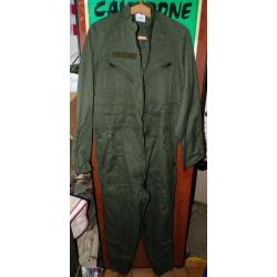 COMBINAISON DE L'ARMEE DE L'AIR FRANCAISE , GRANDE TAILLE 108 M  LONGUEUR TOTALE 160 CM LARGEUR AUX