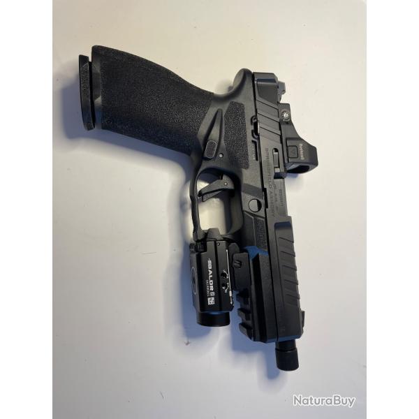 Vends Springfield Armory chelon filet 9/19 quip d'un laser et d'un point rouge