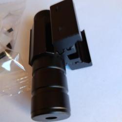 BRADE - Pointeur laser rouge, rail de 11mm ou 20mm par retournement.. NEUF