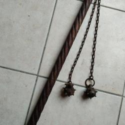 BRADE - Ancien fléau d'arme longueur 60.5 cm en TBE à nettoyer