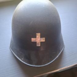 Casque de pompier suisse