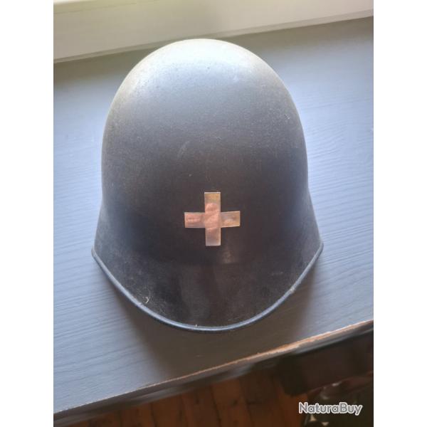 Casque de pompier suisse  1 euro sans prix de rserve