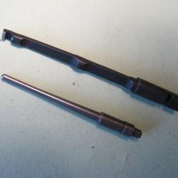 Un percuteur et un extracteur pour Colt 45