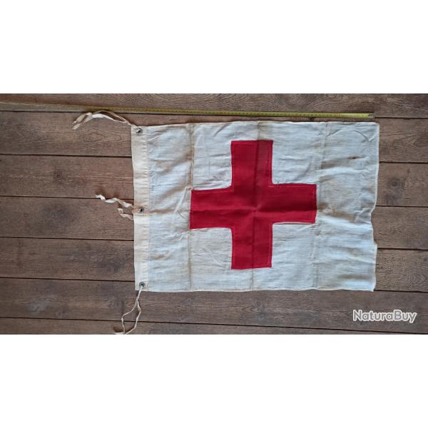 Drapeau de poste de secours   croix rouge