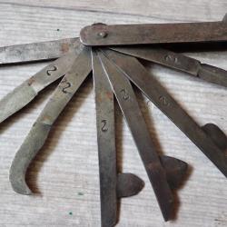 Couteau FLAMME de Vétérinaire 7 Piéces. Modèle ancien