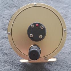 Rare moulinet Valentine 375 neuf dans son étuis