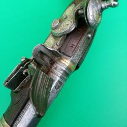 PISTOLET  OTTOMAN , CAUCASE  A  SILEX  .  LONGUEUR  : 600mm  . PARFAIT  FONCTIONNEMENT  MECANIQUE .