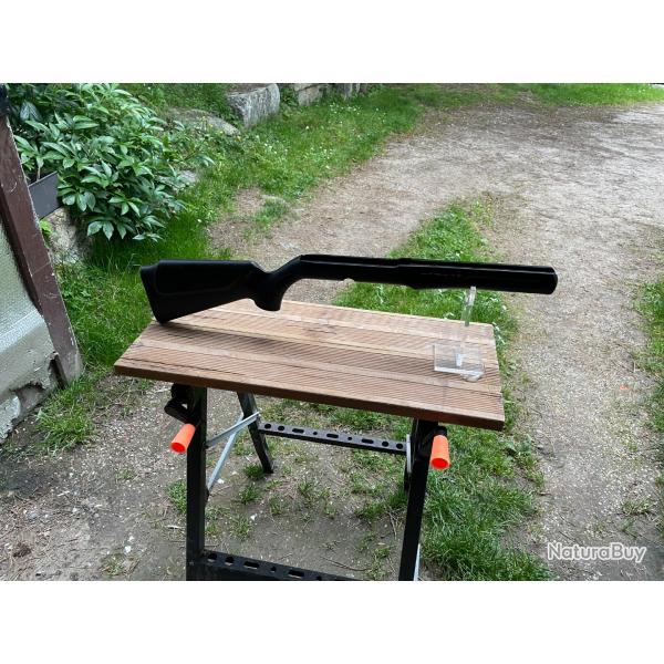 CROSSE A VERROU SYNTHETIQUE 22LR