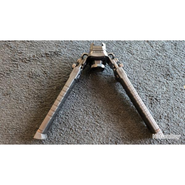 Bipied fab defense spike