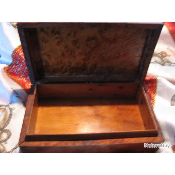 coffret bois vide en loupe d'orme 24x14x5,8 cm avec incrustations nacres