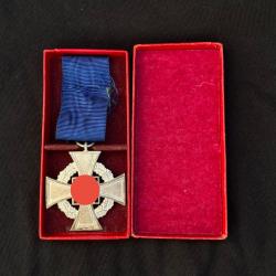 Médaille pour 25 ans de service civil en boîte - Allemand WW2