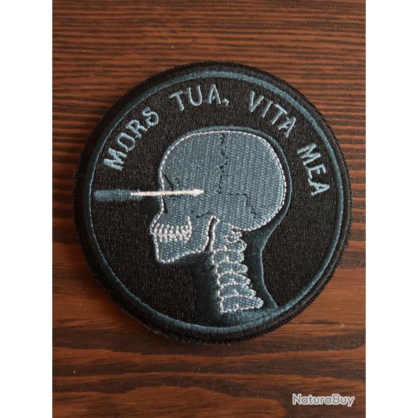 Patch/cusson velcro Mors tua, vita mea citation latine.