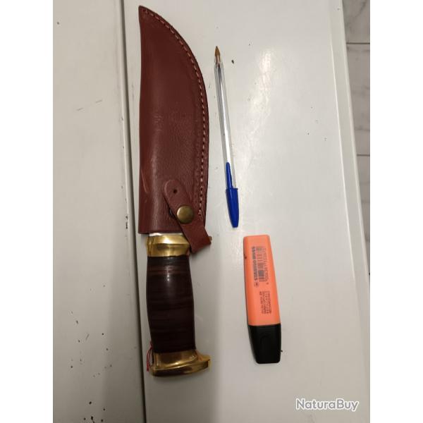 Couteau de chasse trs solide