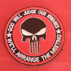 ecusson punisher 8cm scratch tactical patch moral brodé neuf guerrier rouge