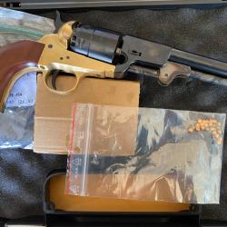 Colt Pack Pietta 1851 Navy Confederate Cal 44 + Mallette +100 Balles +70 amorces encore sous garanti