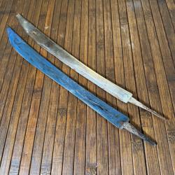 LOT DE DEUX LAMES TYPE DHA INDONÉSIE